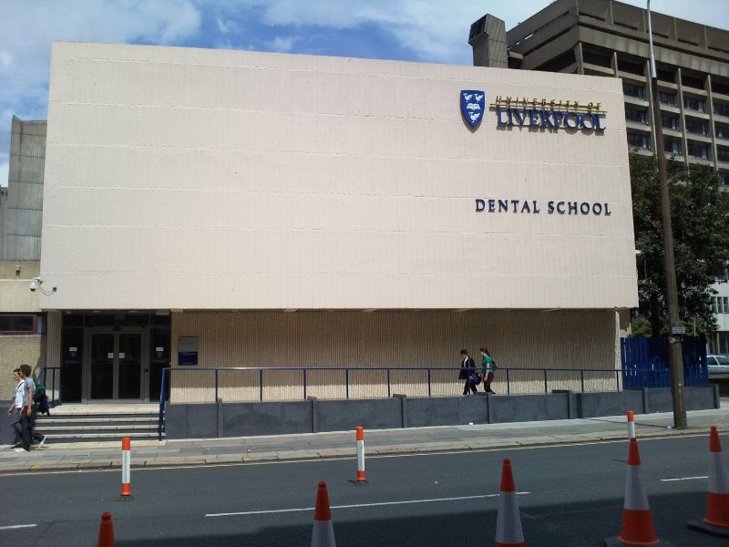 dd_201809251108_main_dental_school_building_university_of_liverpool_school_of_dentistry_2009.jpg