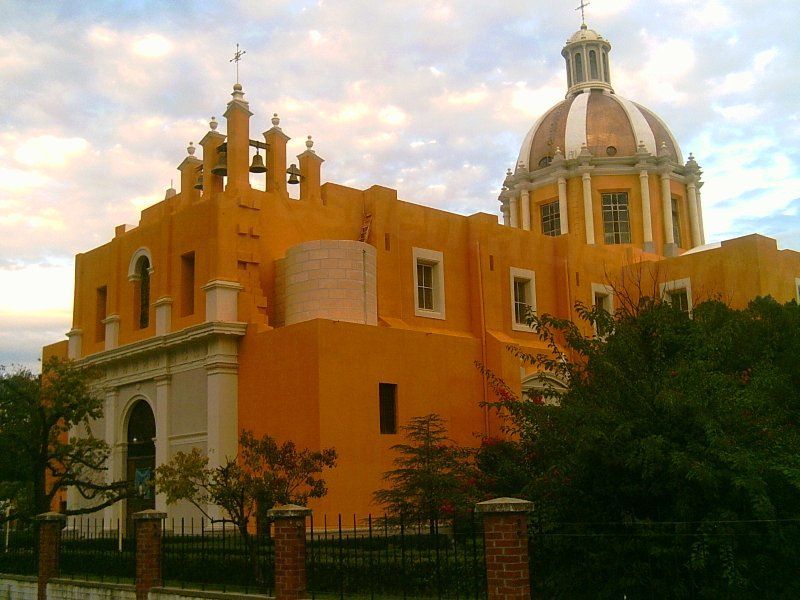 Mexico-nuevo-leon-montemorelos-iglesia