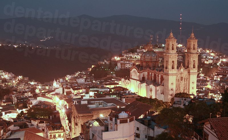 800px-Taxco,_Guerrero,_Mexico_(Night)