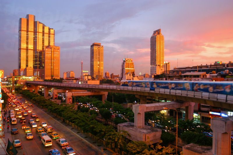 dd_201704021420_bangkok_skytrain_sunset.jpg