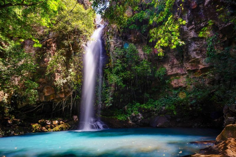 dd_201710302126_costa_rica_waterfall.jpg