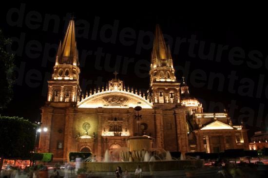 dd_201711030114_vista-frontal-de-noche.jpg