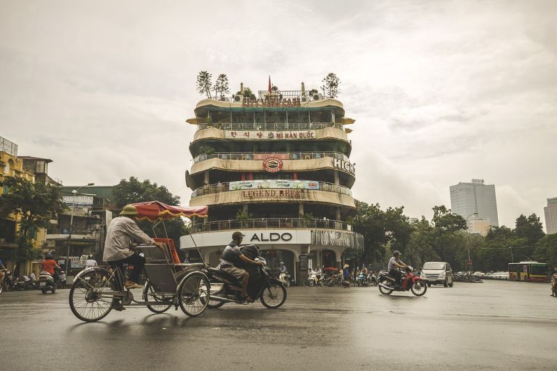 dd_201711092105_hanoi_street.jpg