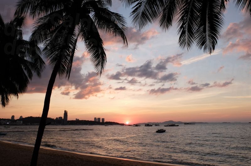 md_201906051657_pattaya_beach.jpg